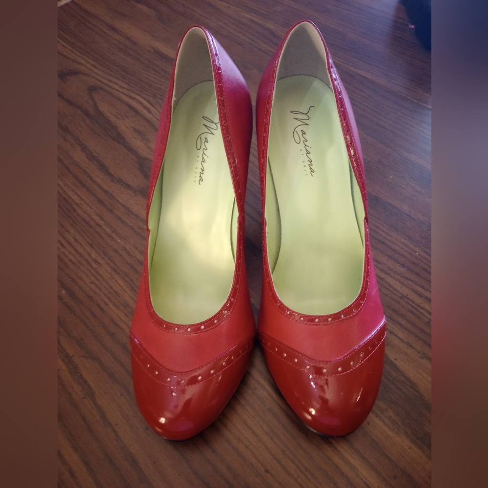New Mariana red leather shoes